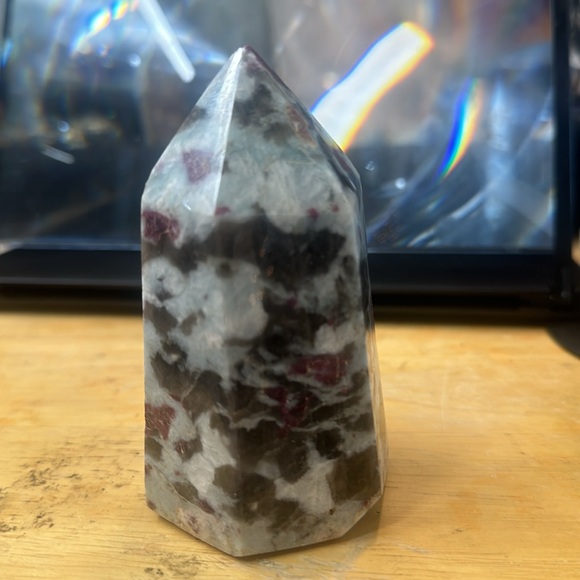 Plum blossom tourmaline tower  4” 401g it’s a chunky monkey tower - Picture 4 of 5